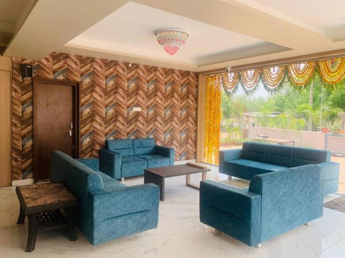 Swapnapurti Lodge, Akkalkot Akalkot Exteriör bild